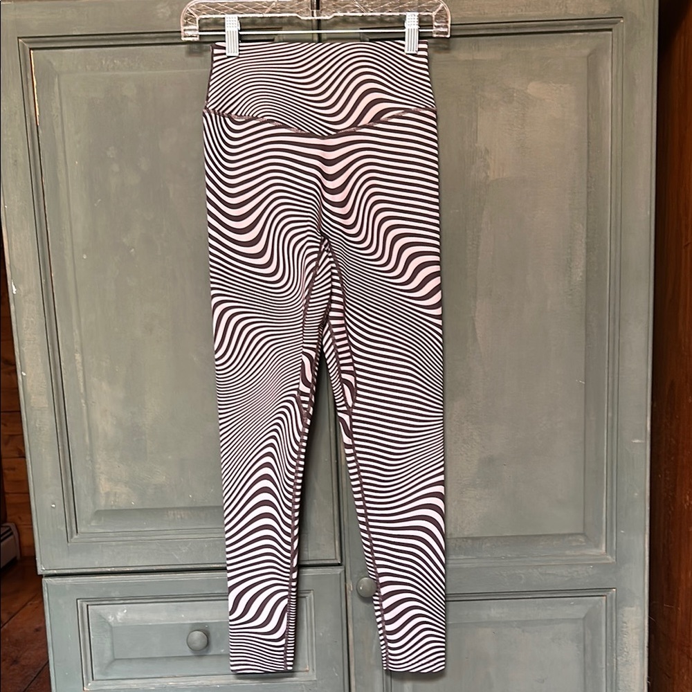 Vitality x Cosmopolitan striped leggings